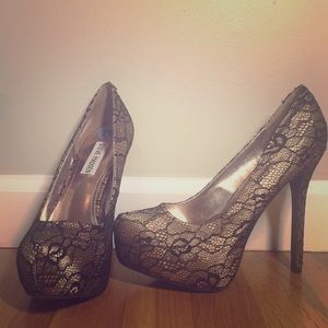 Women’s size 7.5 heel Steve Madden